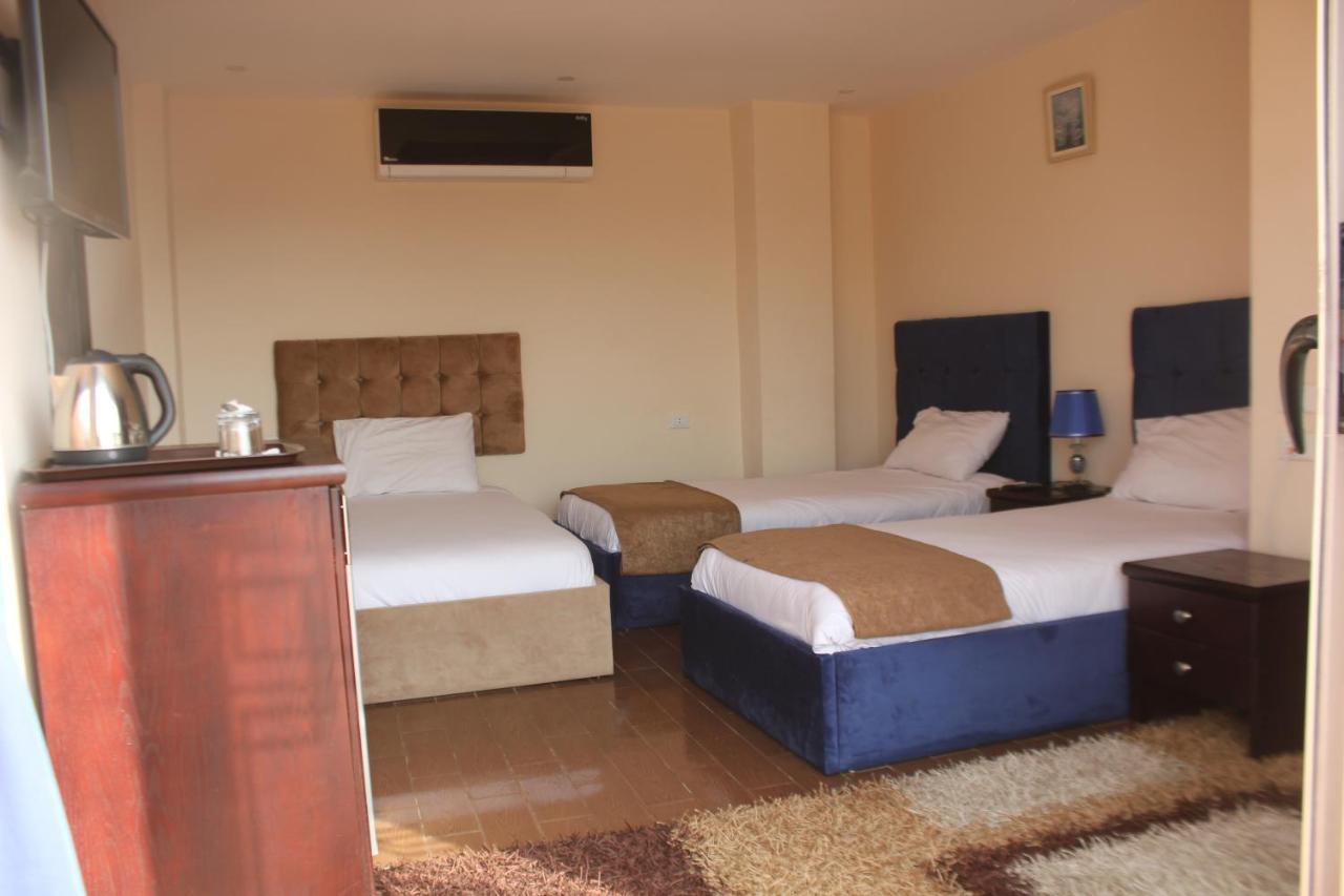 Golden Pyramids View Guest House Kafrat al Jabal Экстерьер фото